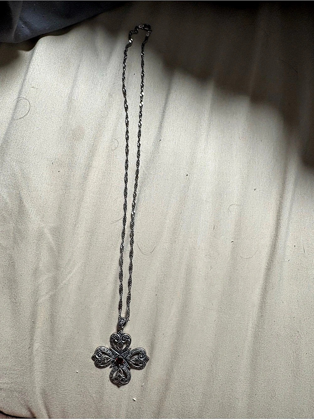 Vintage Sterling Silver 925 Rope Chain Necklace Clover Charm Red Round Garnet
